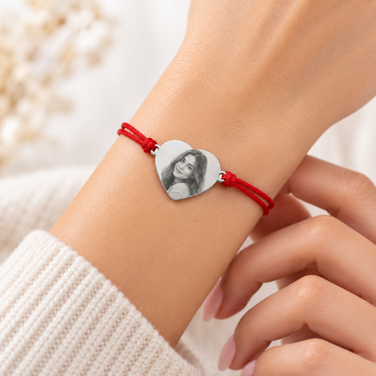 Kordelarmband mit kleinem Herz